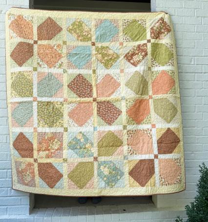 Fig Tree Petals Finished Quilt